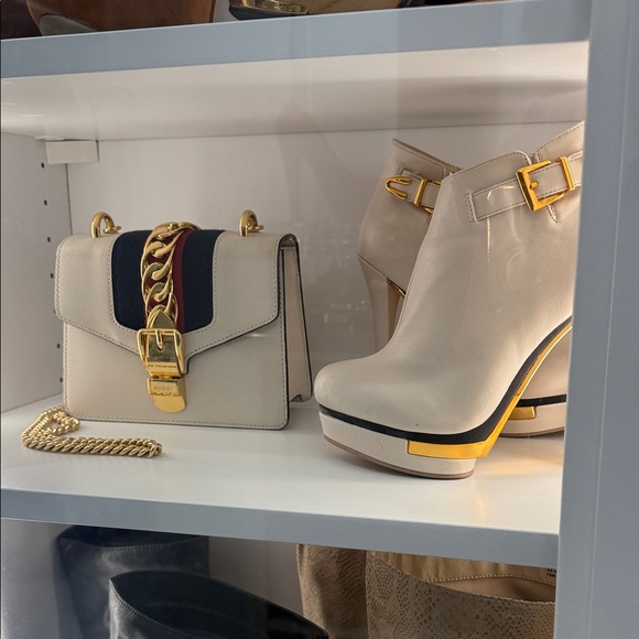 Authentic Gucci Mini Bag with Gold Chain - Picture 3 of 3